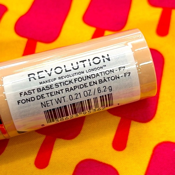 Brand New Revolution Fast Base Stick Foundation F7 & Undereye Concealer Pen C0.5 - Picture 6 of 10